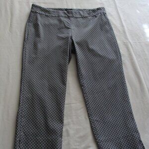 CYNTHIA ROWLEY Black & White Pattern PULL-ON Crop Pant Sz 12 (22.5 Inseam)